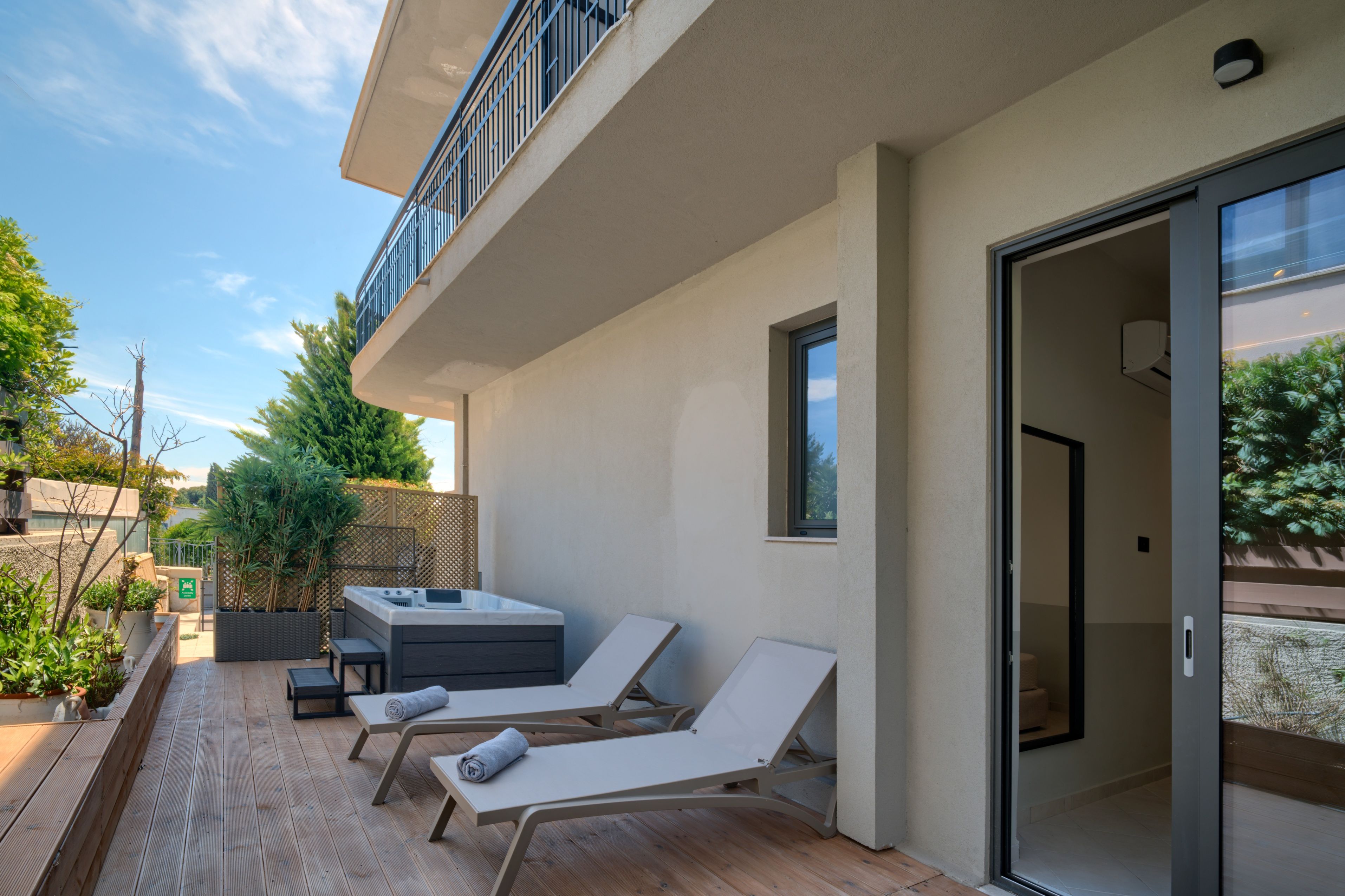 Mariette Rhodes Urban Suites